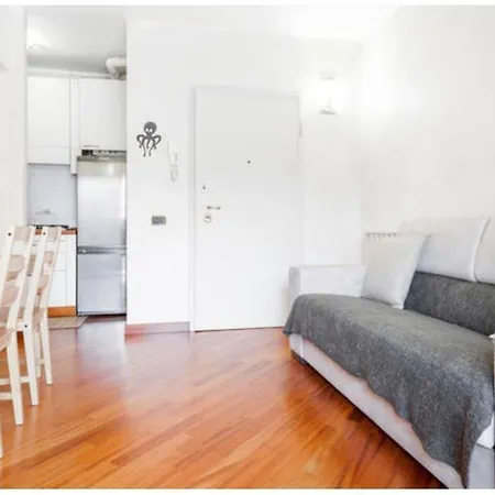 Forum 2 Apartment